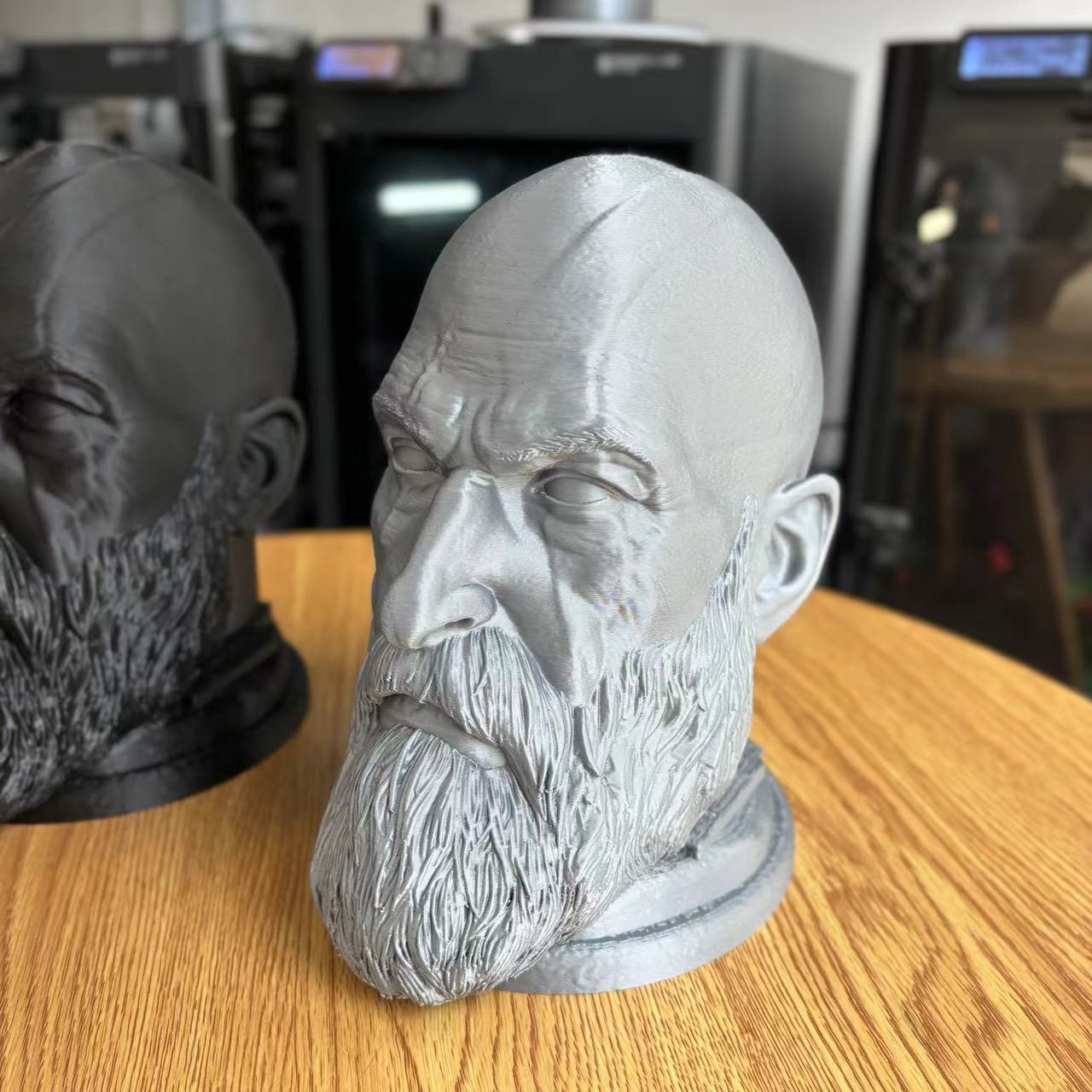 Warrior Kratos Head Sculpture Earphone Stand Headset Holder Desktop Creative Decoration Headphone Rack